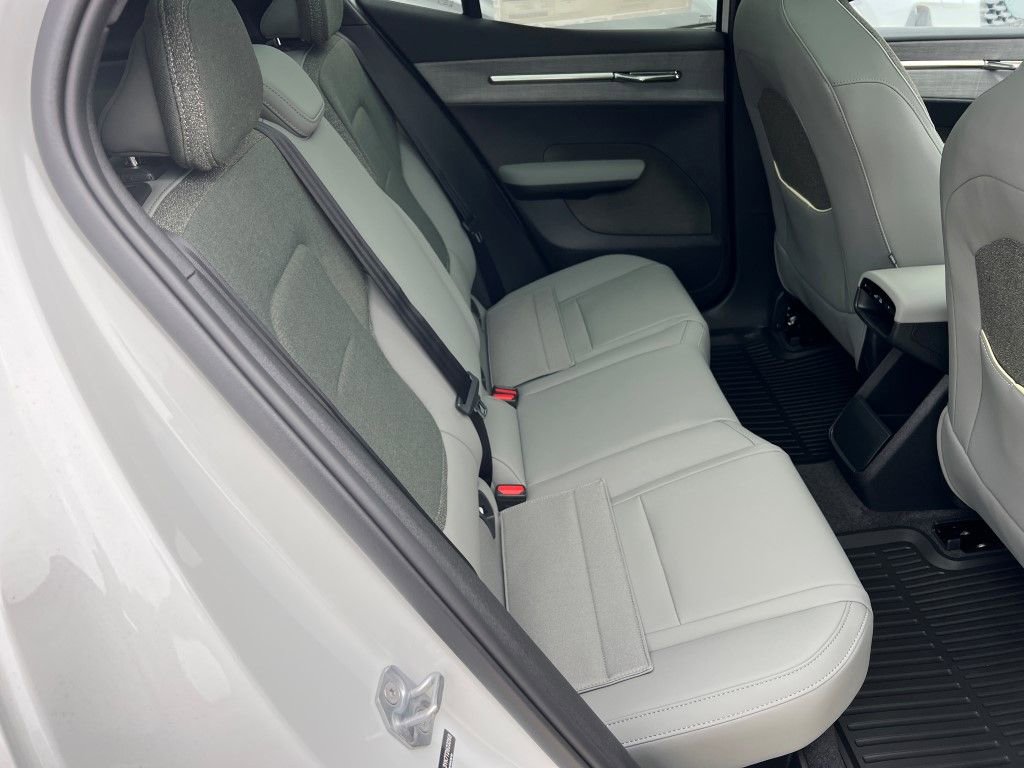 New 2026 Volvo EX30 Plus w/ Protection Package image 10