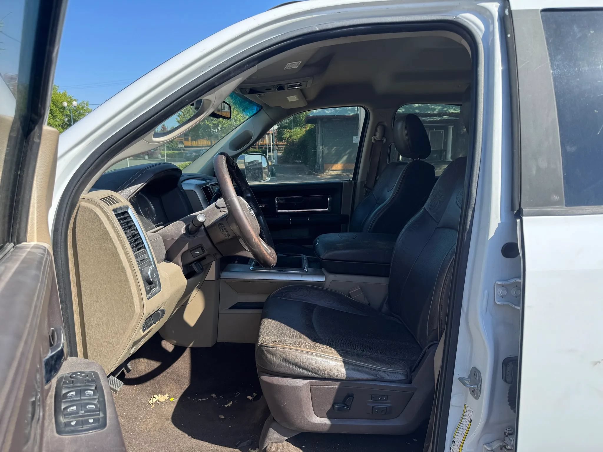Used 2012 RAM 2500 Longhorn w/ Protection Group AWD/4WD image 2
