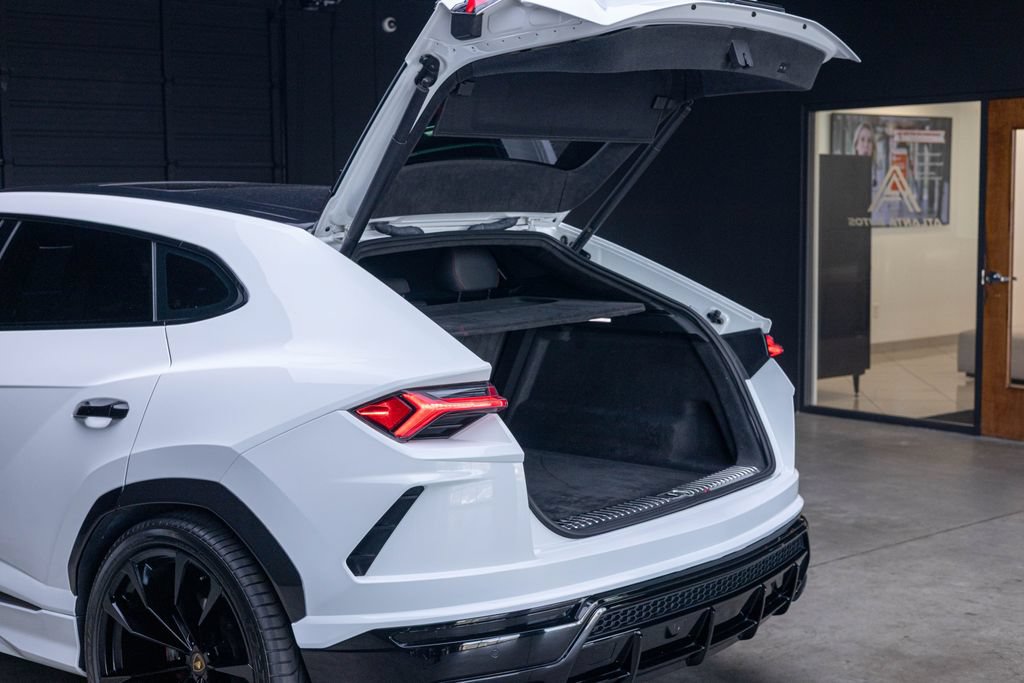 Used 2022 Lamborghini Urus AWD/4WD image 60