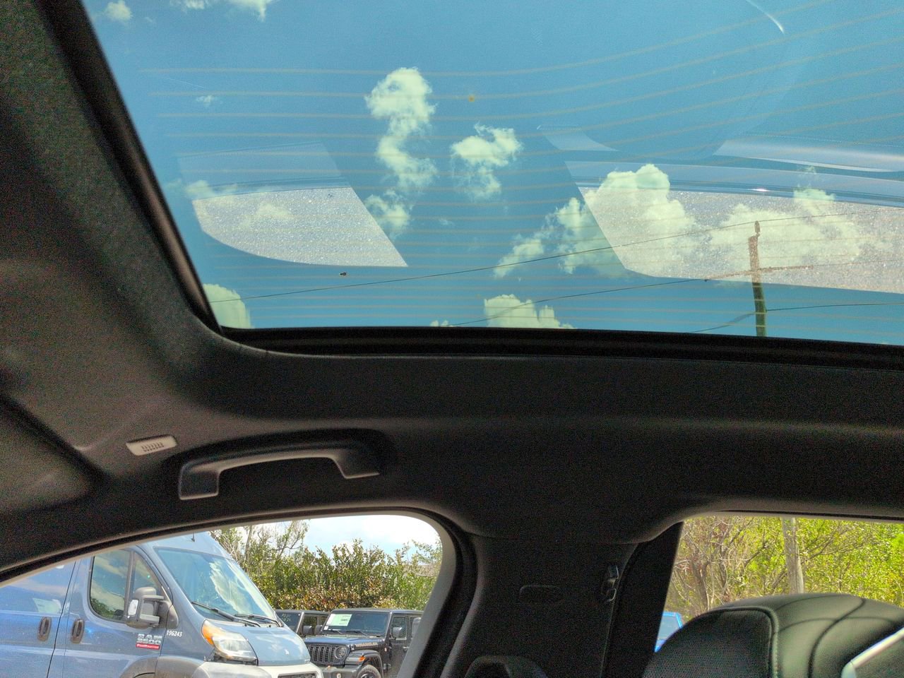 Used 2025 BMW 740i RWD image 21