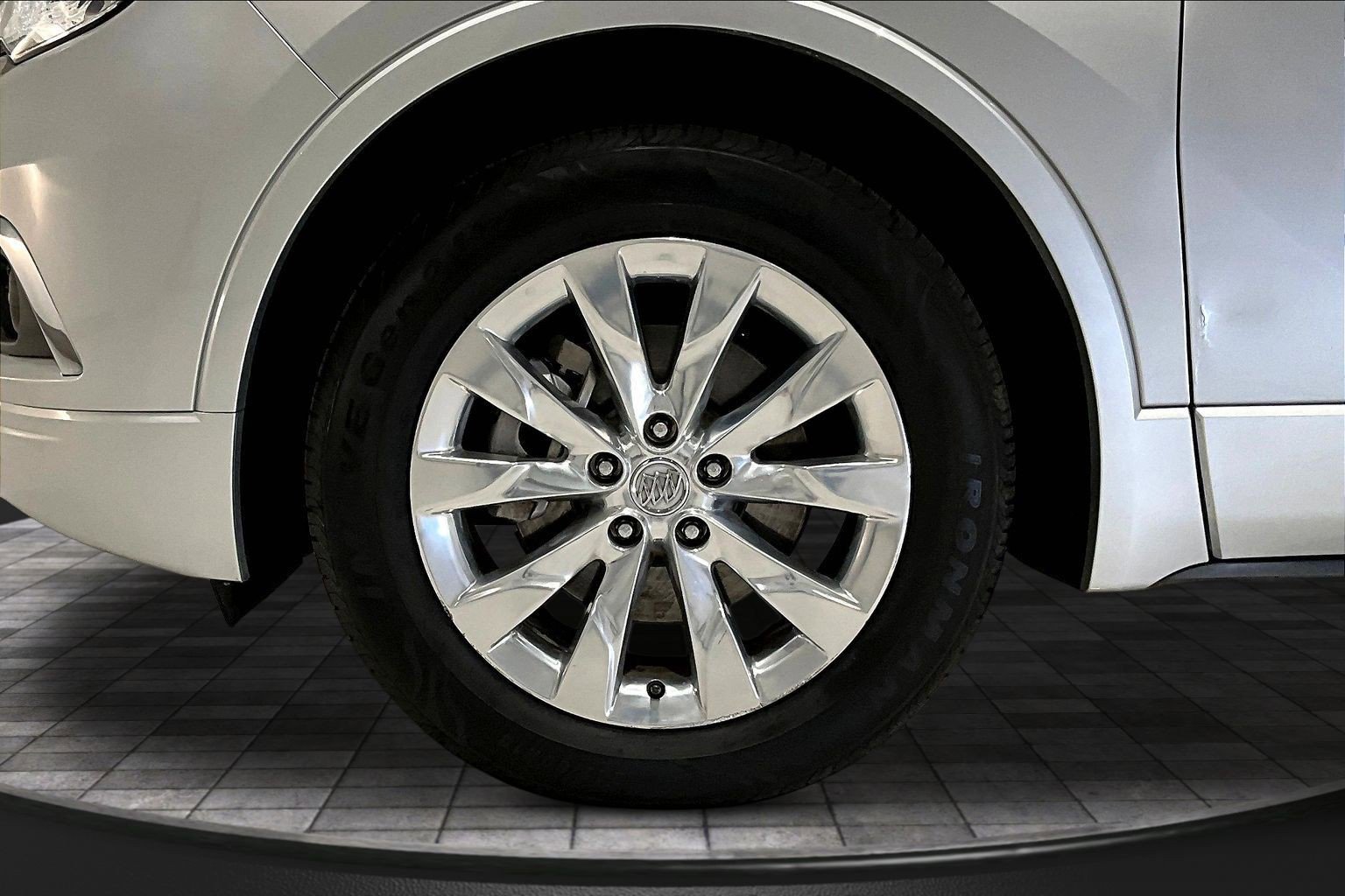 Used 2017 Buick Envision Essence image 31