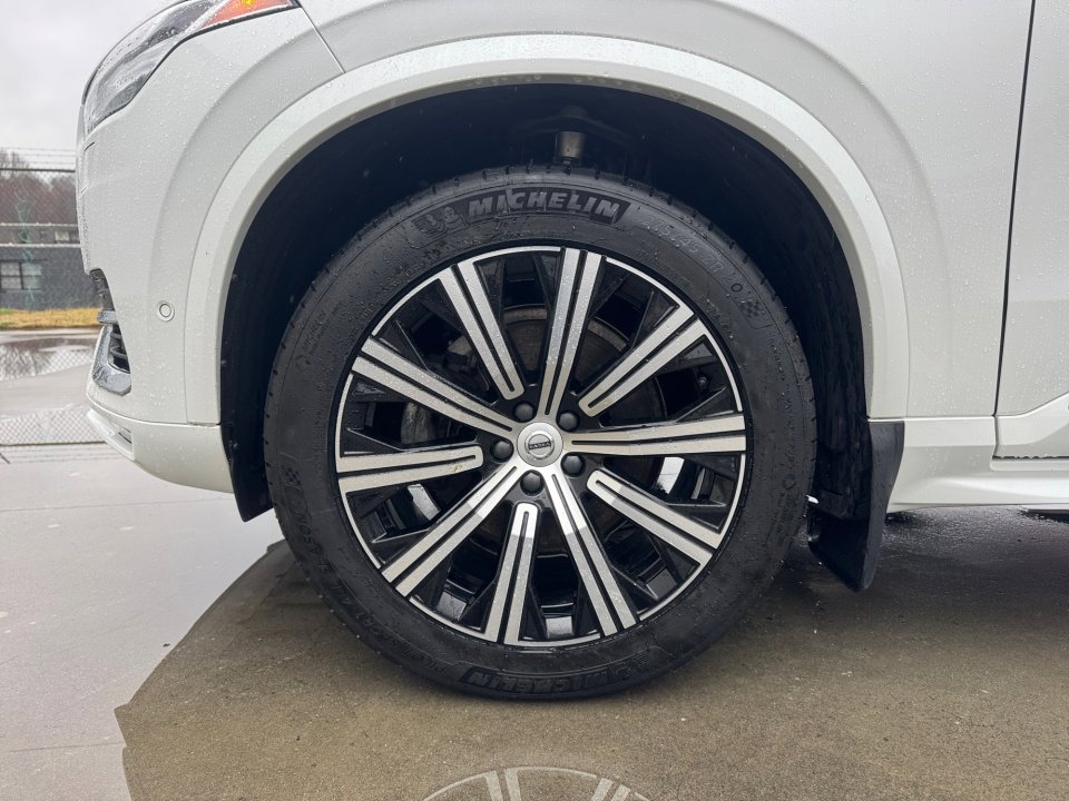 Certified 2023 Volvo XC90 B5 Plus w/ Protection Package Premier image 31