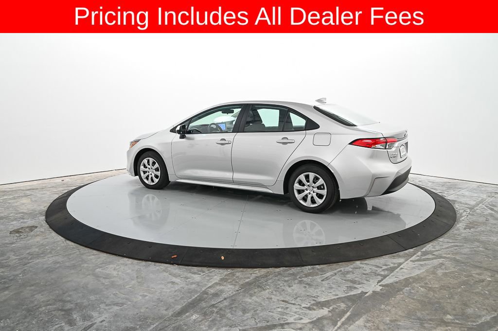 Used 2026 Toyota Corolla LE FWD image 9