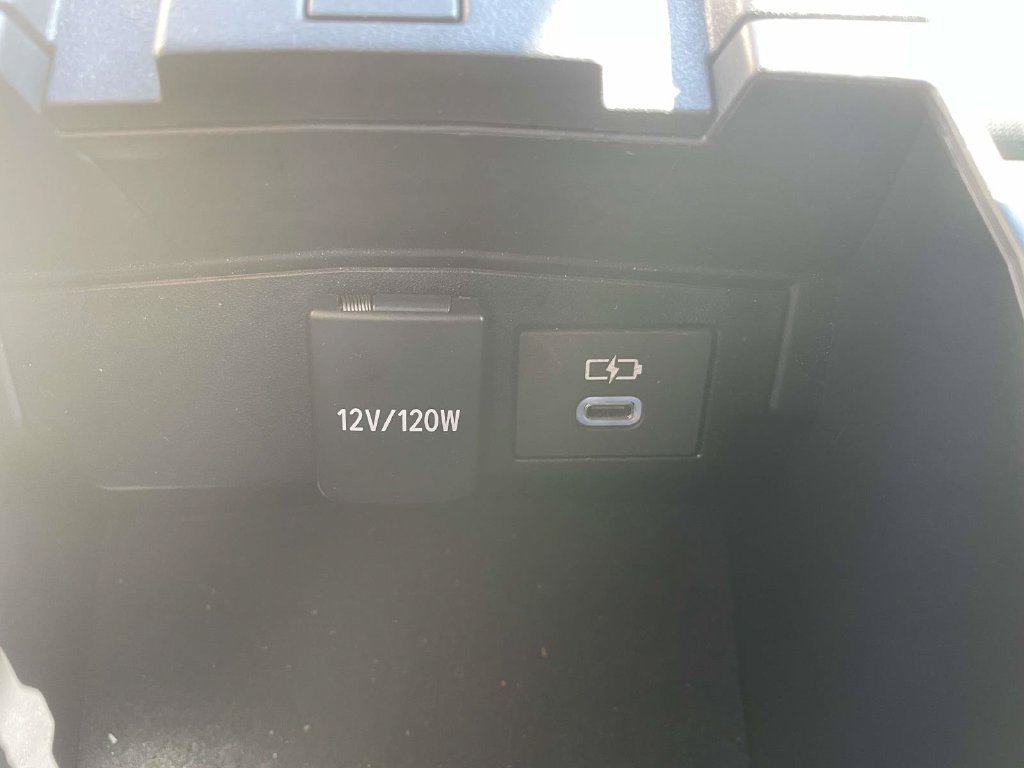Used 2025 Toyota Corolla LE FWD image 21