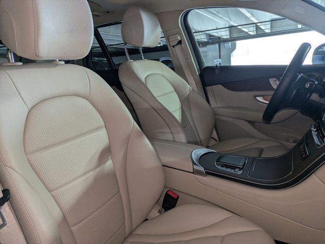 Used 2021 Mercedes-Benz GLC 300 4MATIC image 20