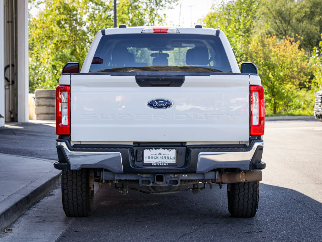 Used 2024 Ford F250 XLT w/ FX4 Off-Road Package AWD/4WD image 4