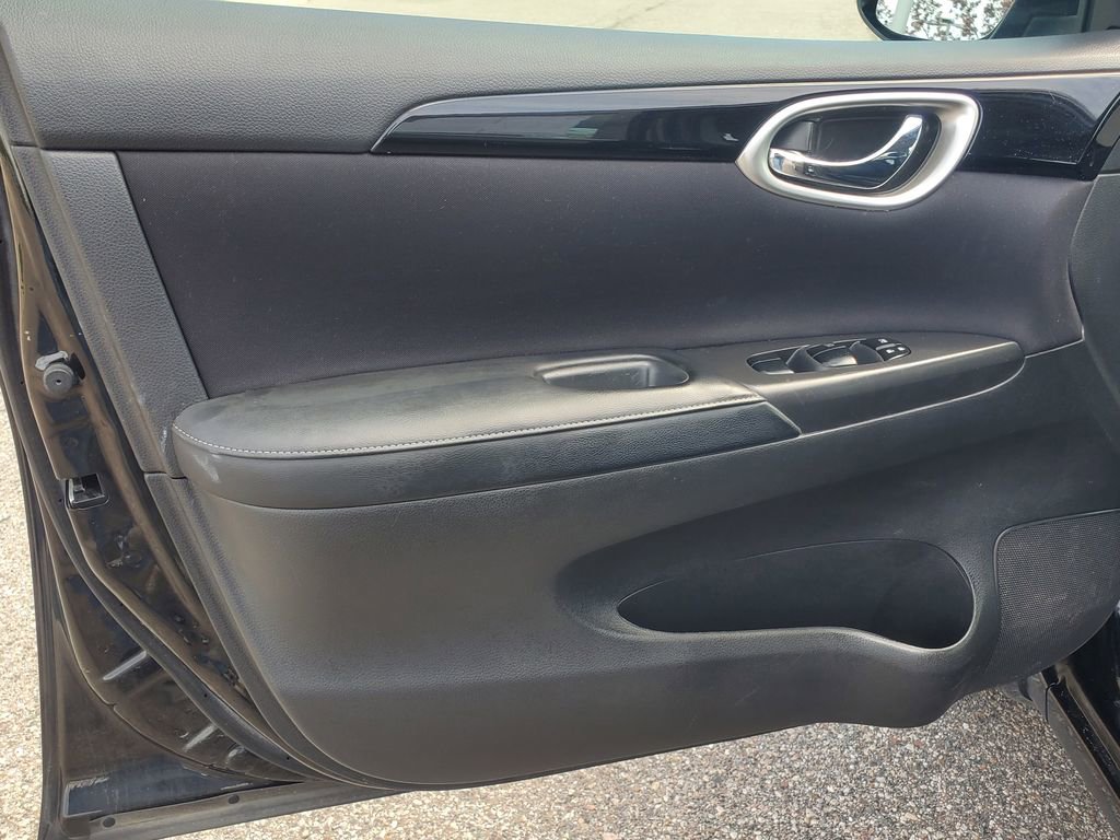 Used 2017 Nissan Sentra SV FWD image 12
