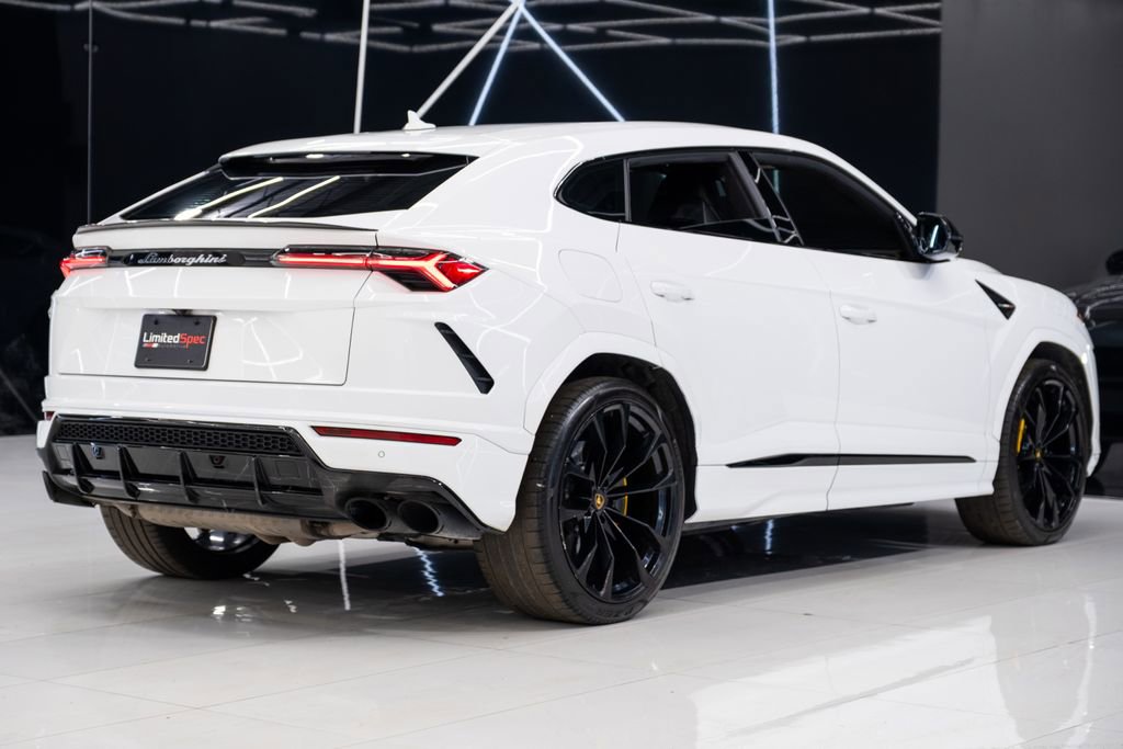 Used 2021 Lamborghini Urus image 13