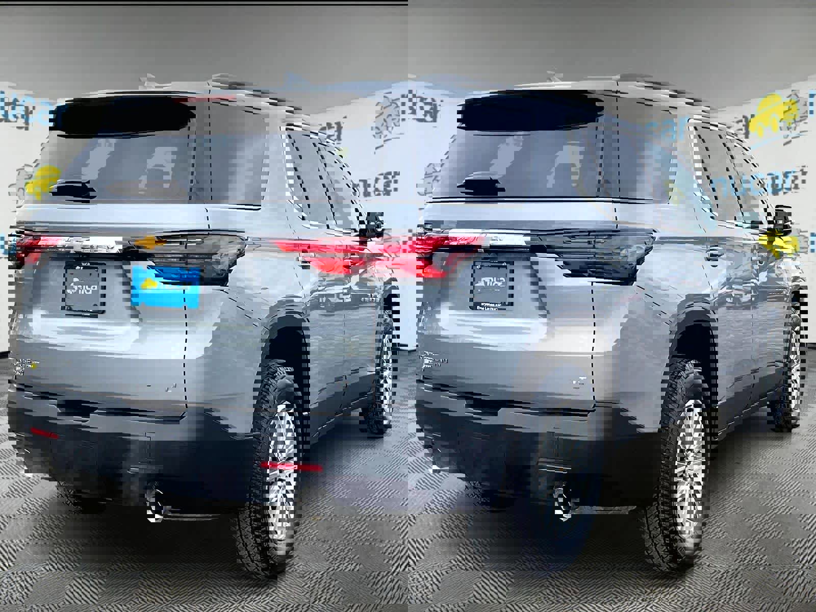 Used 2023 Chevrolet Traverse LT image 6