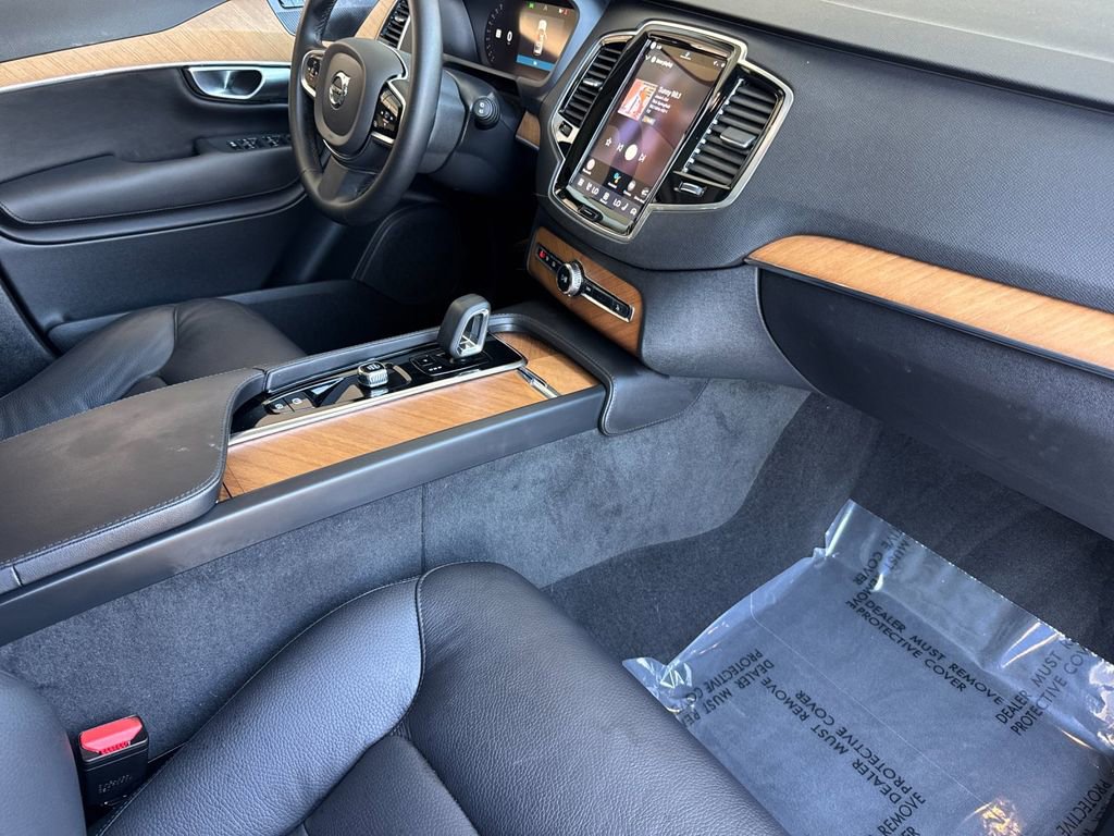 Certified 2024 Volvo XC90 B6 Plus image 16