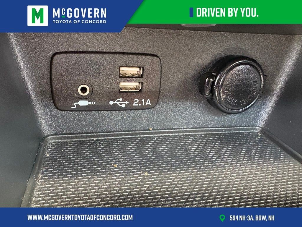 Used 2024 Subaru Forester Limited AWD/4WD image 38
