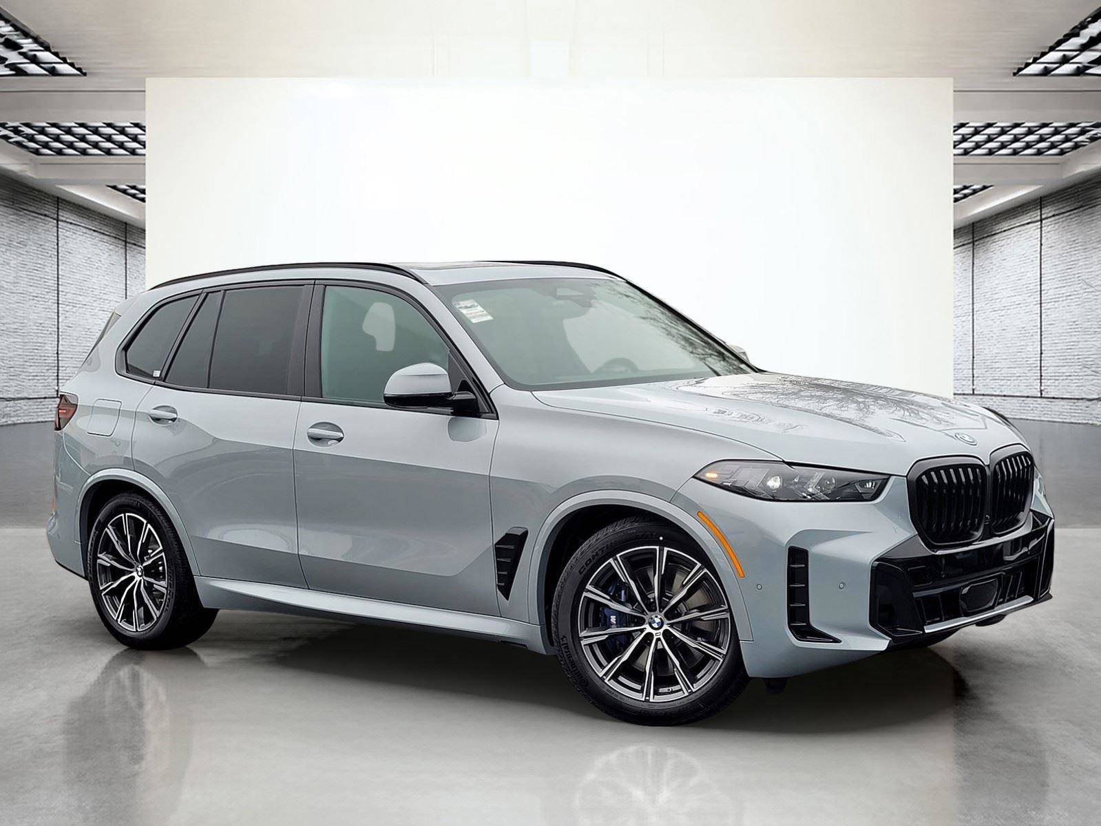New 2026 BMW X5 xDrive50e w/ M Sport Package AWD/4WD image 2
