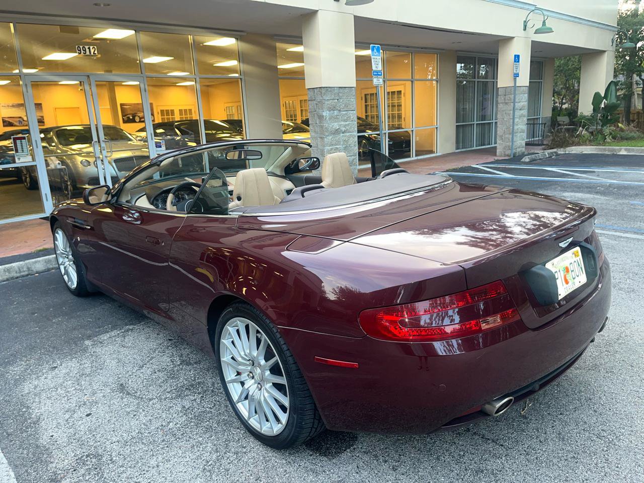 Used 2007 Aston Martin DB9 Volante RWD image 8