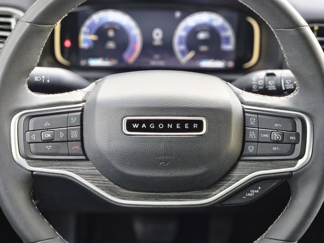 Used 2024 Jeep Wagoneer L Series II RWD image 16