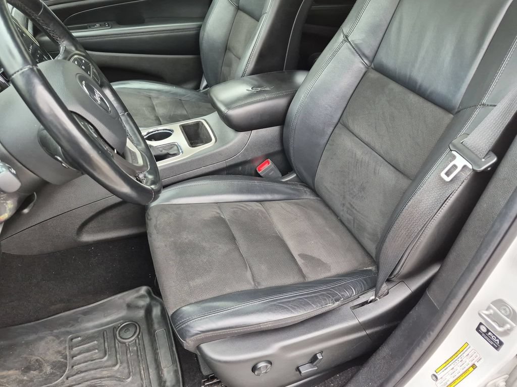 Used 2021 Jeep Grand Cherokee Laredo X AWD/4WD image 23