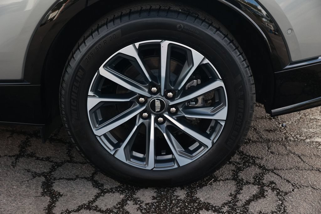 Used 2024 Cadillac Lyriq Sport AWD/4WD image 13