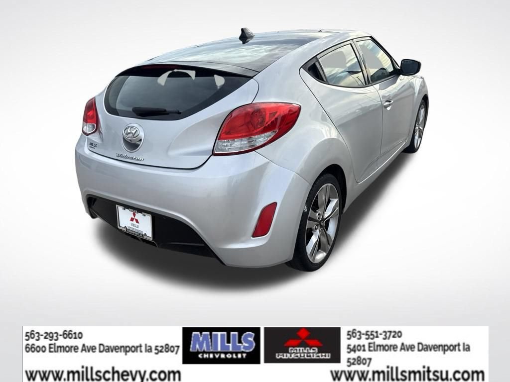 Used 2017 Hyundai Veloster Value Edition FWD image 5