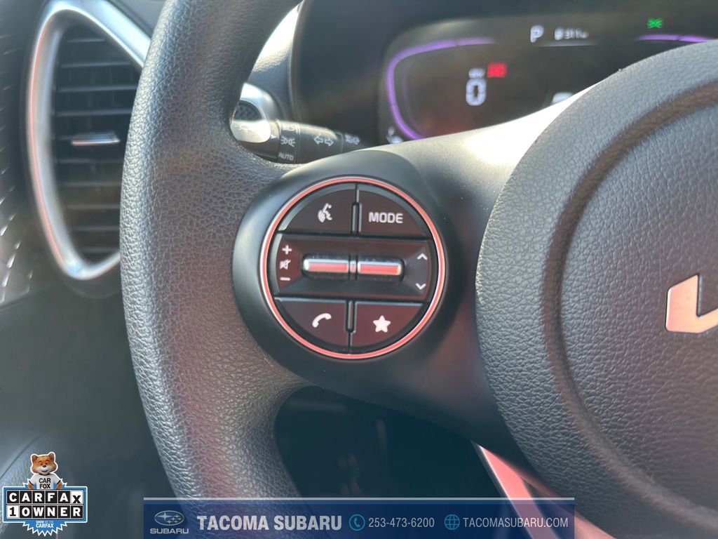 Used 2025 Kia Soul LX w/ LX Technology Package FWD image 23