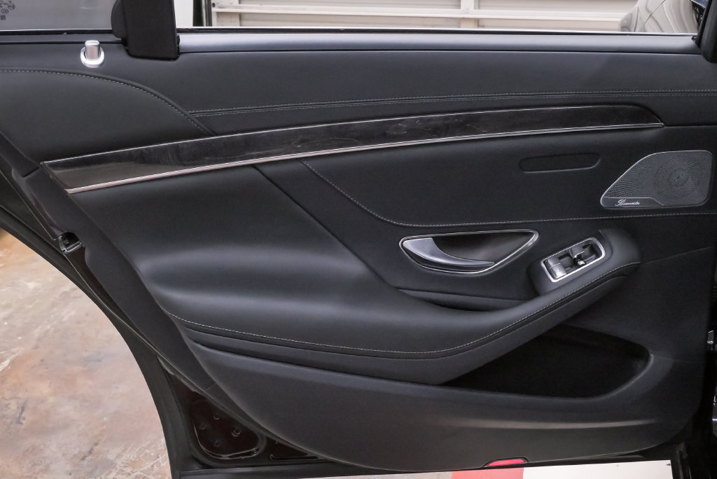 Used 2018 Mercedes-Benz S 560 Sedan image 27