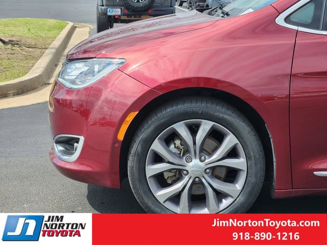 Used 2019 Chrysler Pacifica Limited w/ Tire & Wheel Group image 9