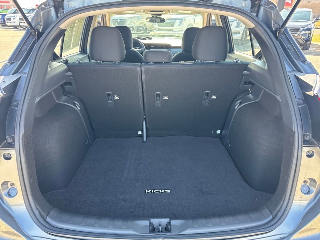Used 2025 Nissan Kicks Play S image 6