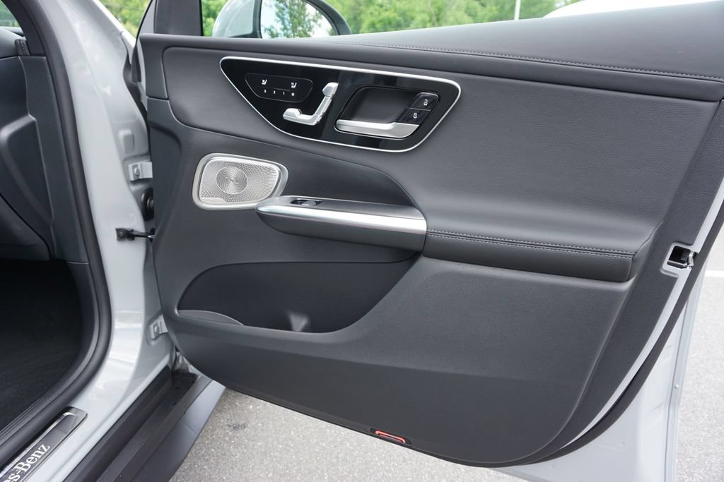 Certified 2025 Mercedes-Benz GLC 300 4MATIC image 64