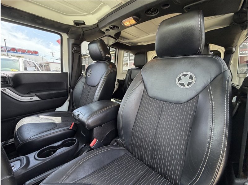 Used 2015 Jeep Wrangler Unlimited Sport AWD/4WD image 19