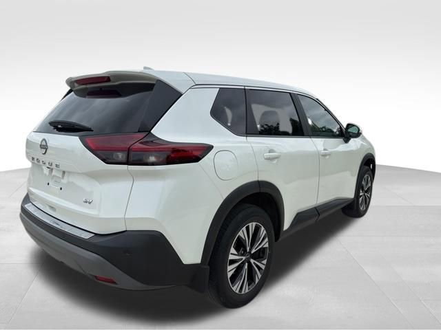 Used 2023 Nissan Rogue SV FWD image 5