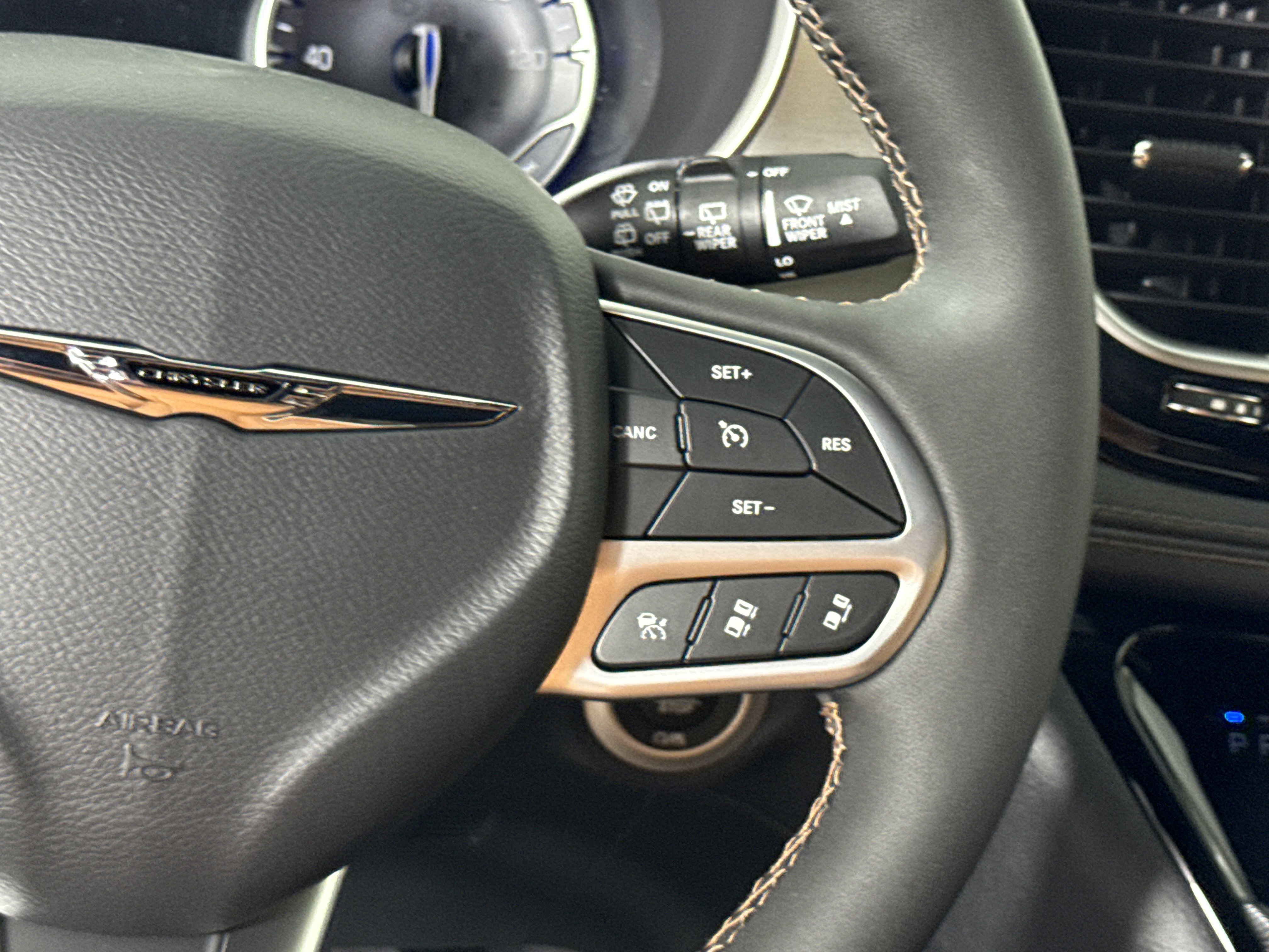 New 2026 Chrysler Pacifica Pinnacle image 15