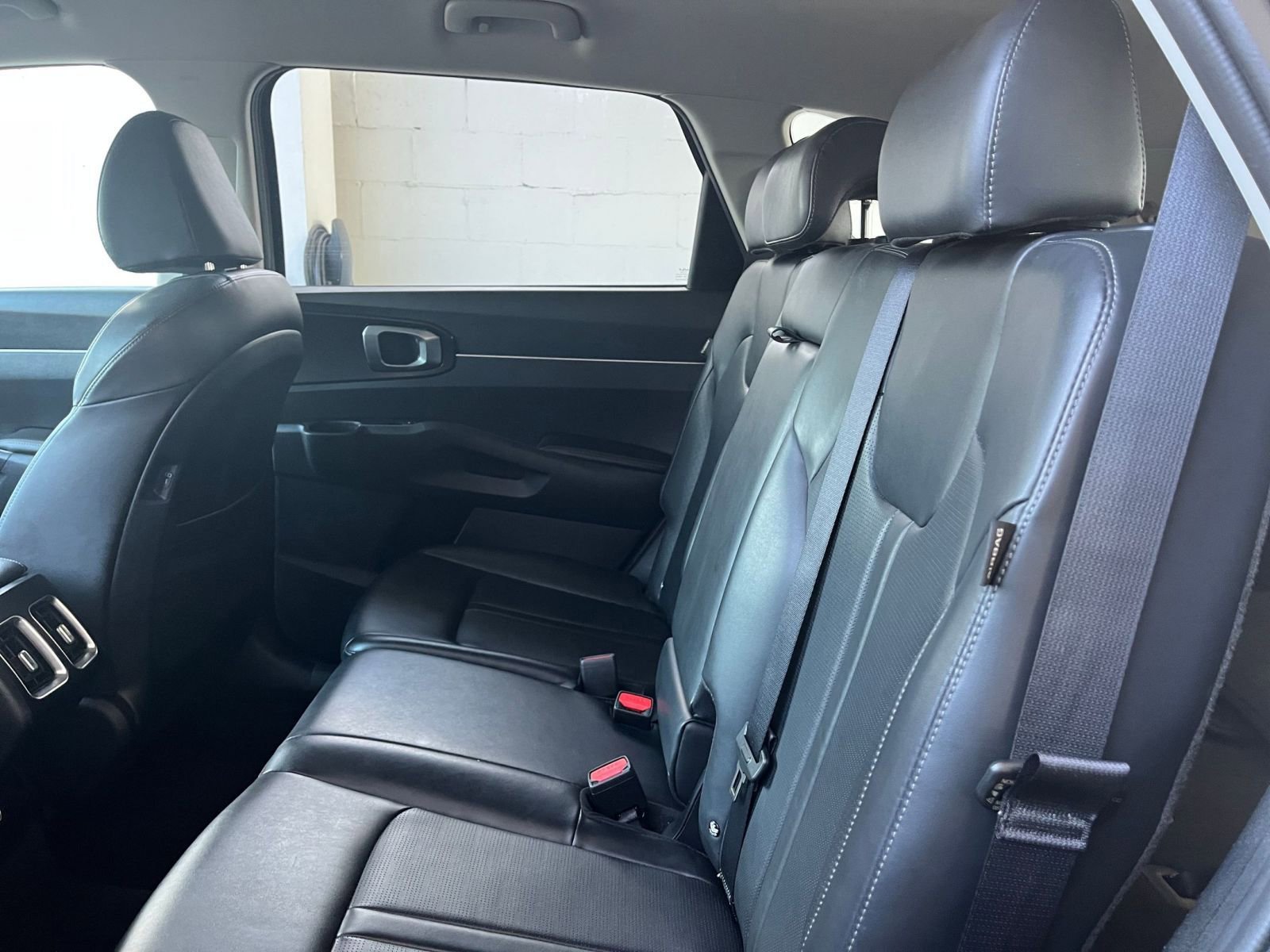 Used 2024 Kia Sorento S FWD image 27