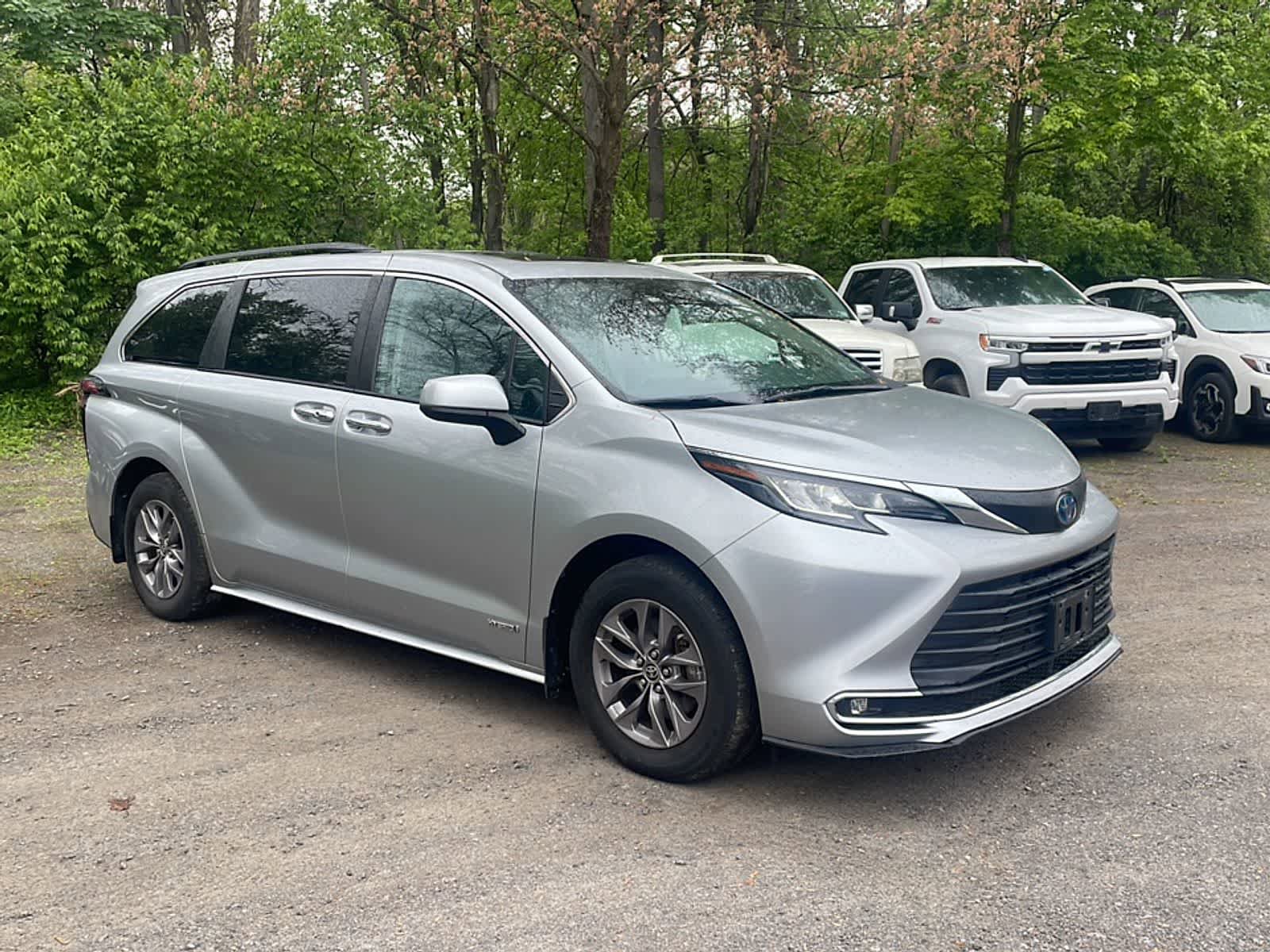 Used 2021 Toyota Sienna XLE w/ XLE Plus Package AWD/4WD image 13