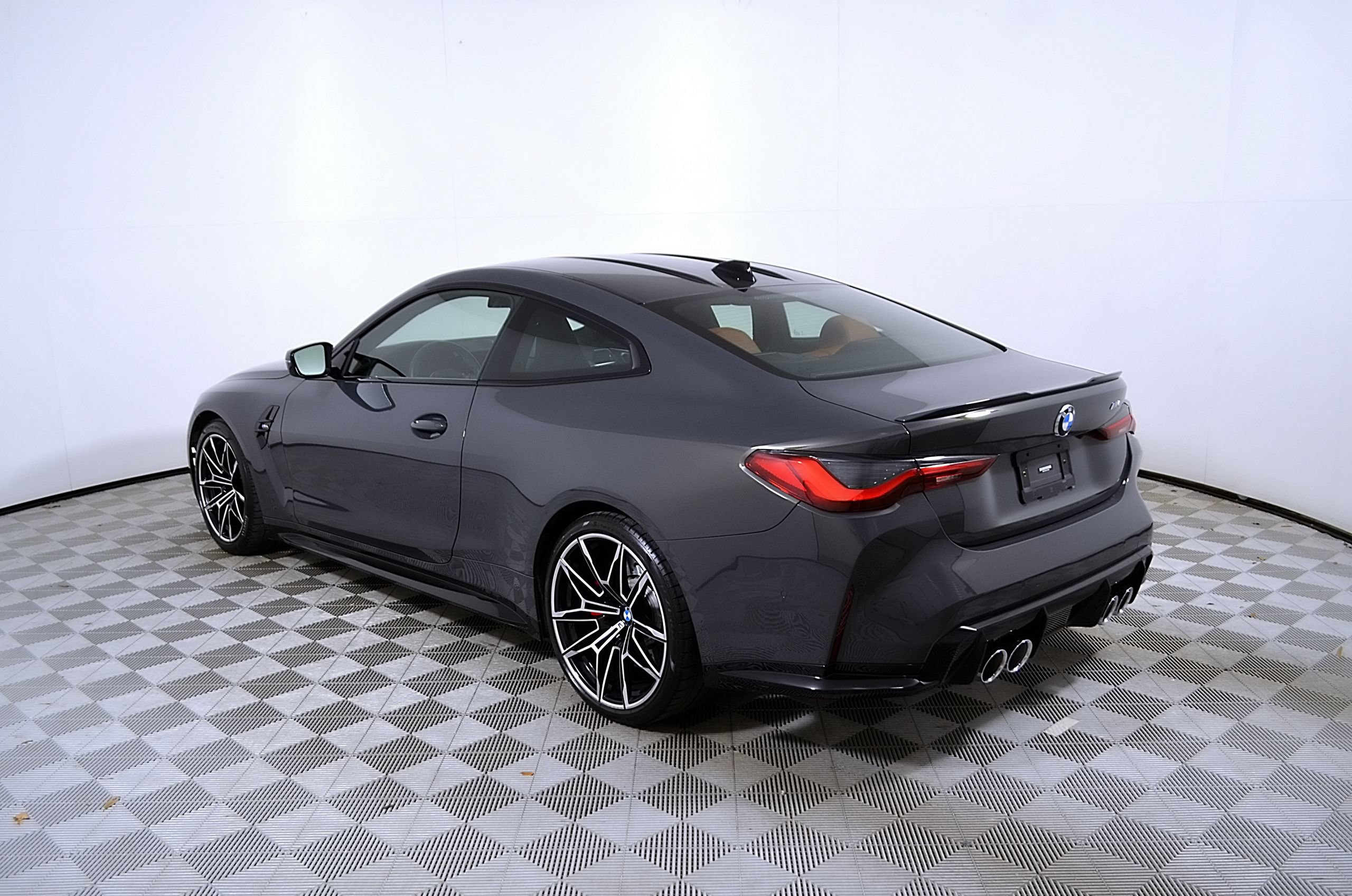 Used 2022 BMW M4 Coupe w/ Executive Package RWD image 9