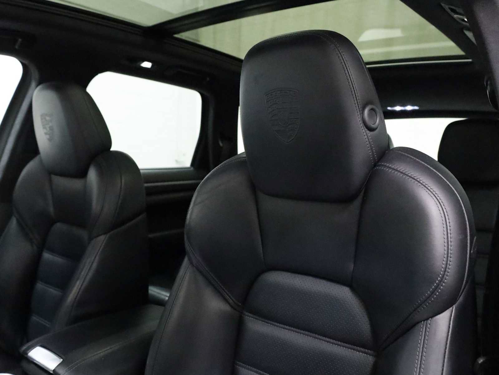 Used 2016 Porsche Cayenne GTS AWD/4WD image 19