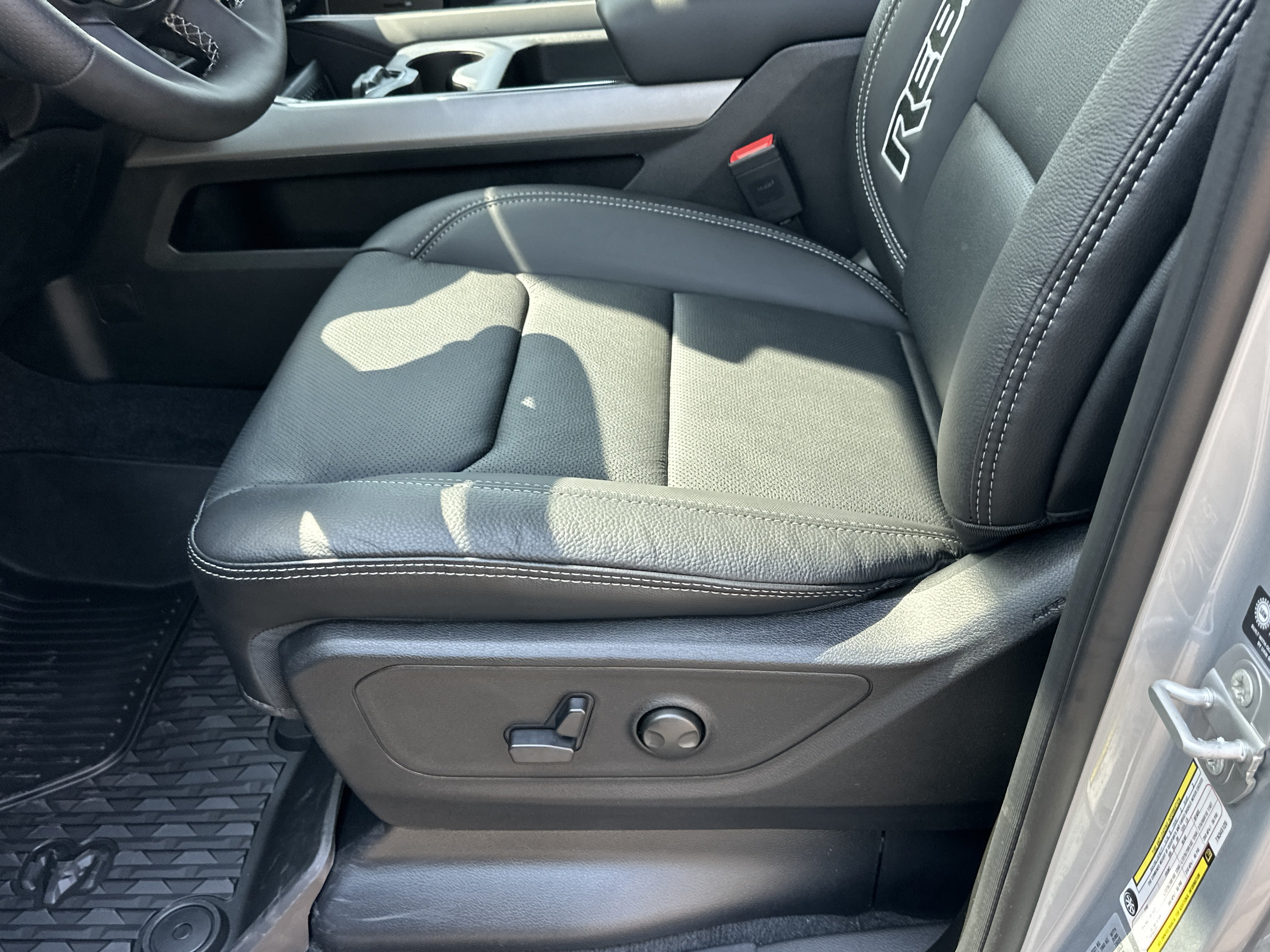 New 2026 RAM 1500 Rebel w/ Rebel Level 2 Equipment Group AWD/4WD image 31