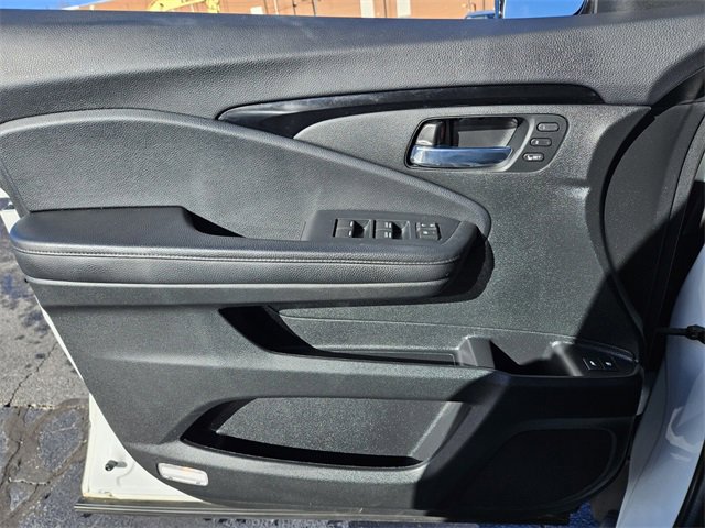 Used 2022 Honda Pilot Touring image 30