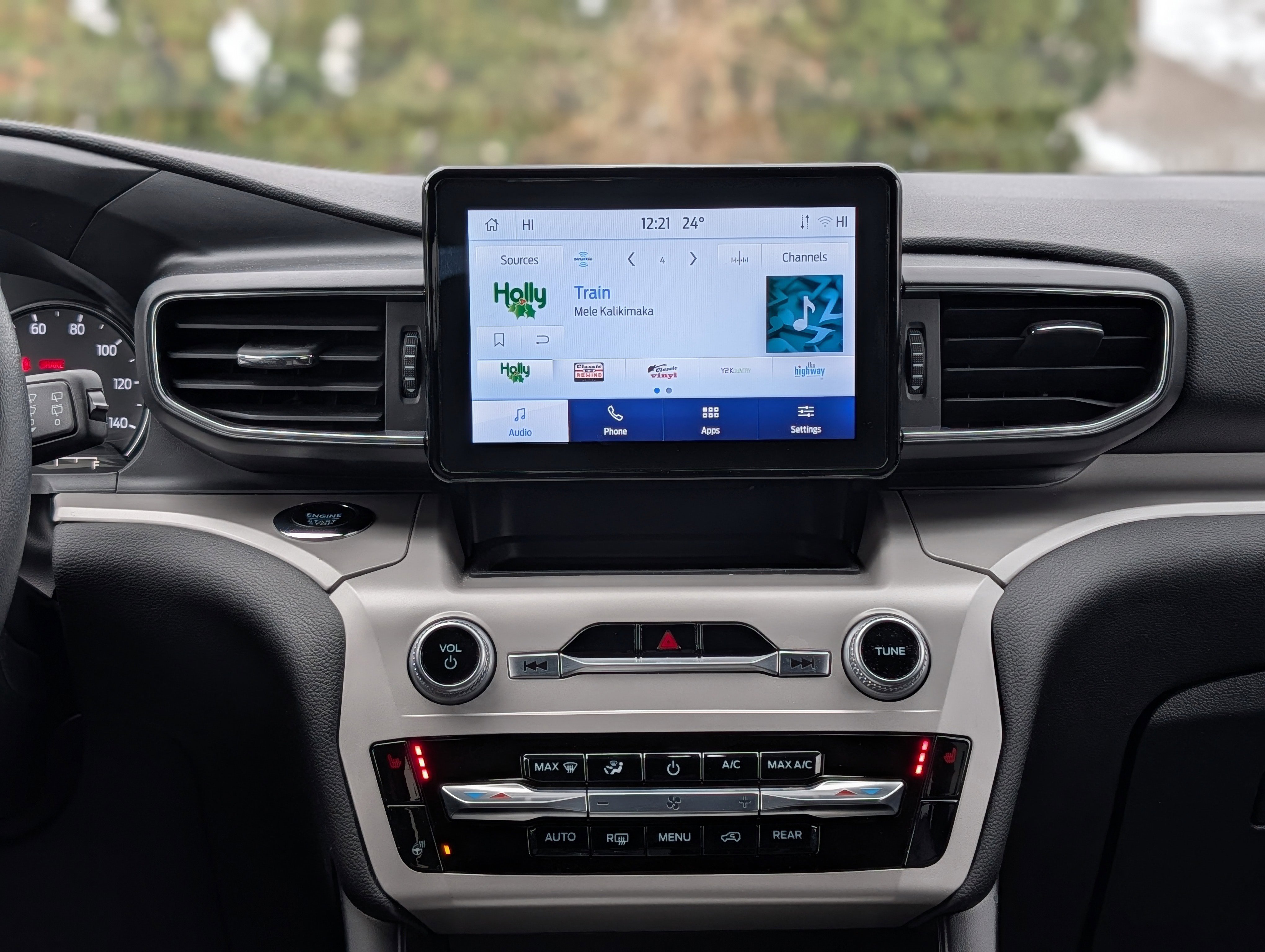 Used 2023 Ford Explorer XLT w/ Equipment Group 202A image 14