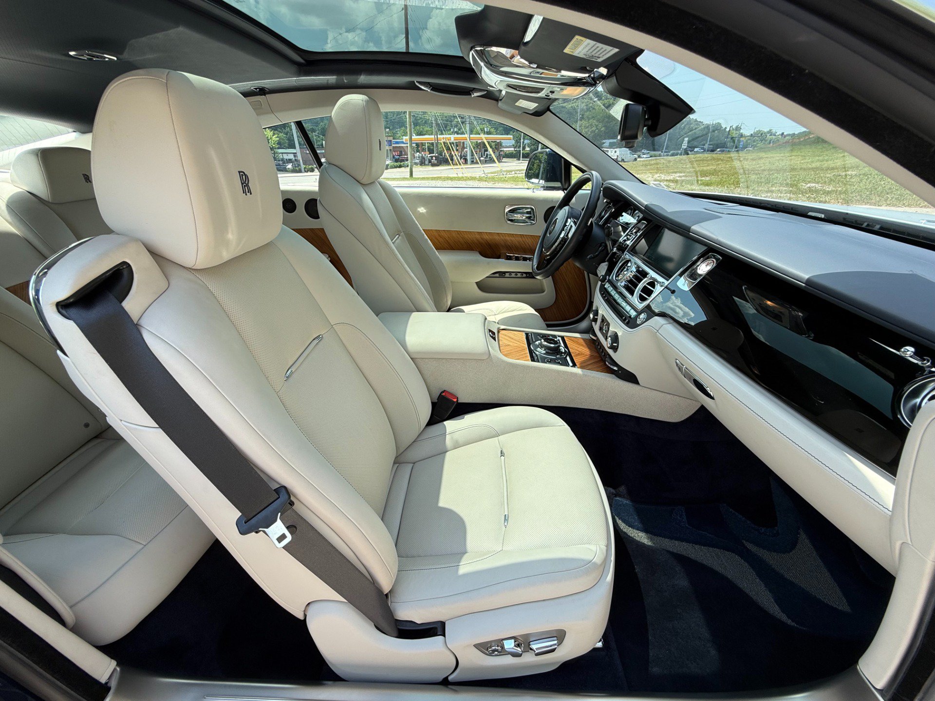 Used 2015 Rolls-Royce Wraith RWD image 18
