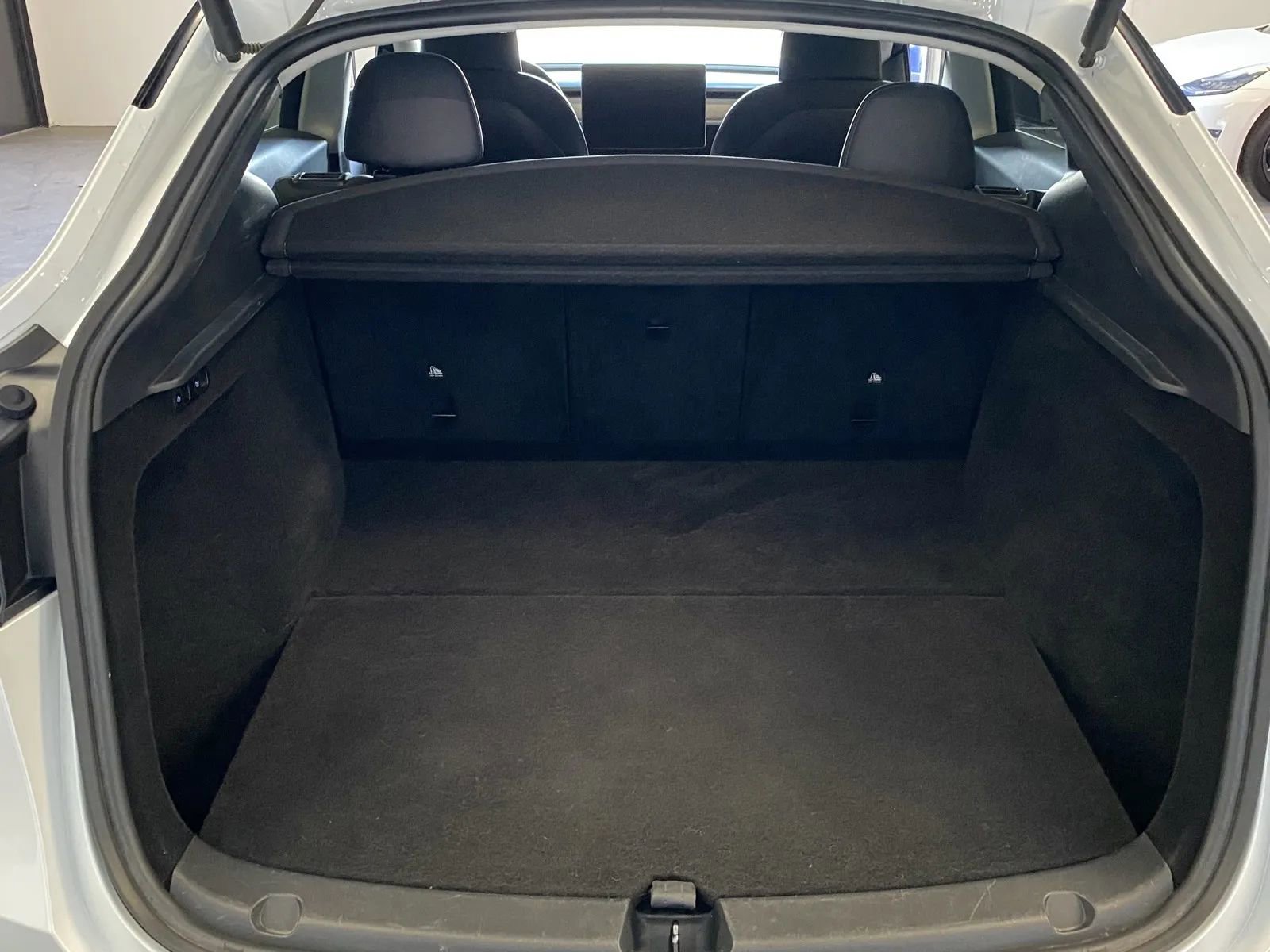 Used 2023 Tesla Model Y AWD image 8