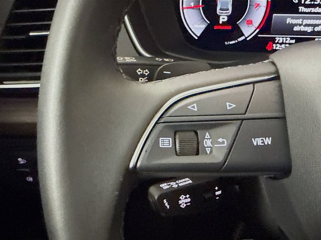 Certified 2025 Audi Q5 2.0T Premium Plus w/ Premium Plus Package AWD/4WD image 11