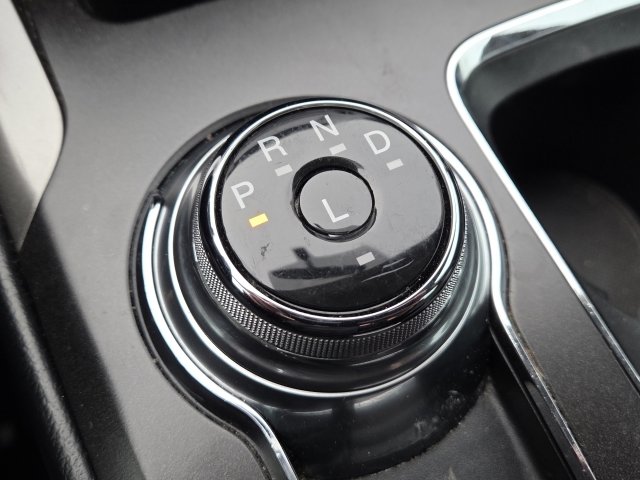 Used 2017 Ford Fusion SE w/ Equipment Group 201A image 21