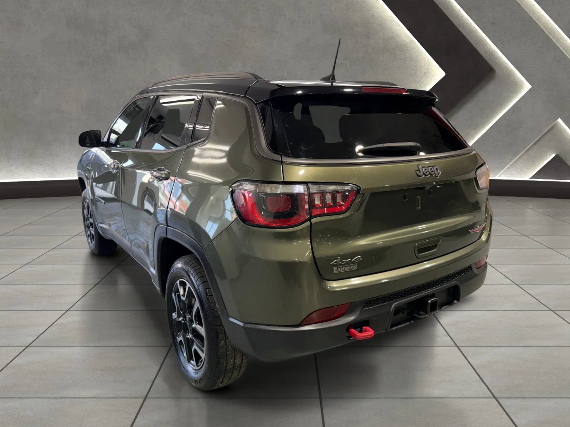 Used 2019 Jeep Compass Trailhawk w/ Cold Weather Group AWD/4WD image 5