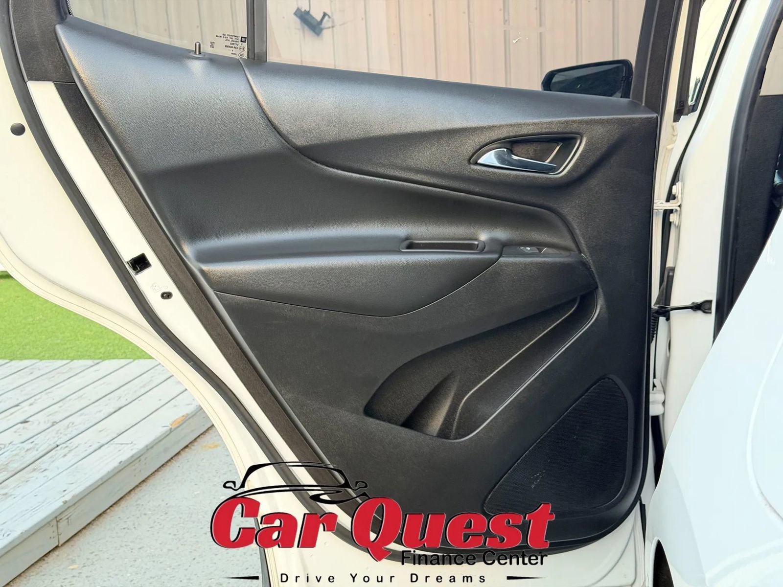 Used 2019 Chevrolet Equinox LT FWD image 13