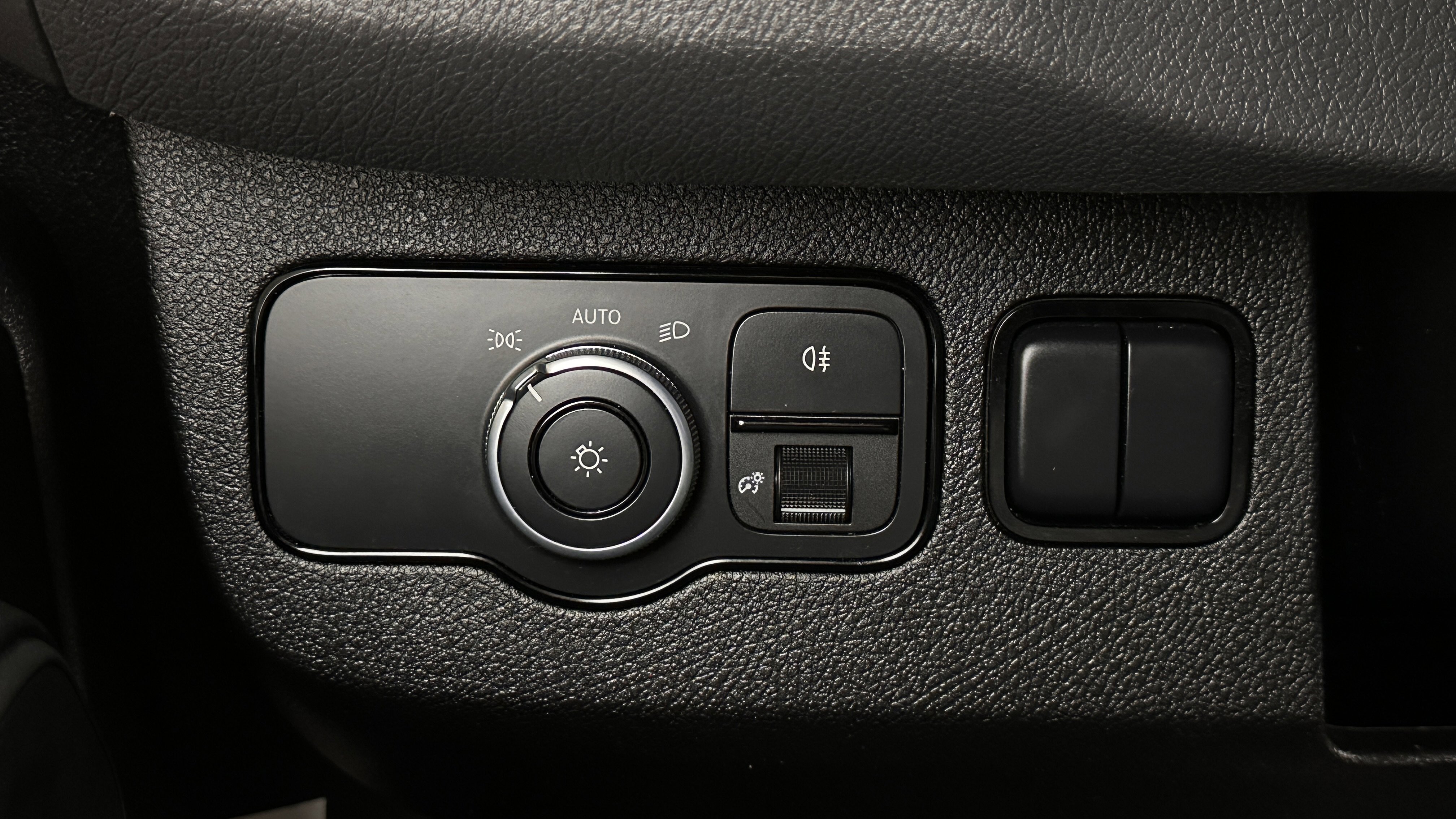 Used 2020 Freightliner Sprinter 3500 image 16