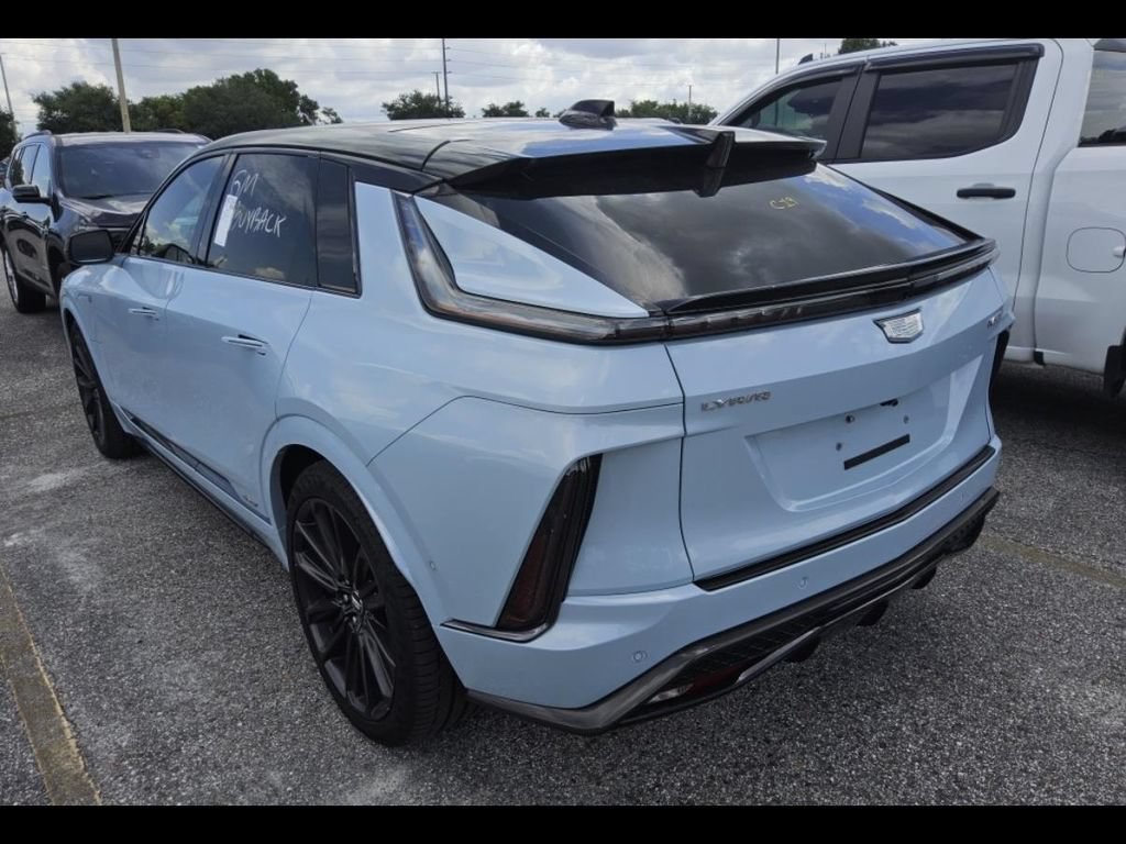 Used 2026 Cadillac Lyriq V w/ Exterior Carbon Fiber Package AWD/4WD image 7