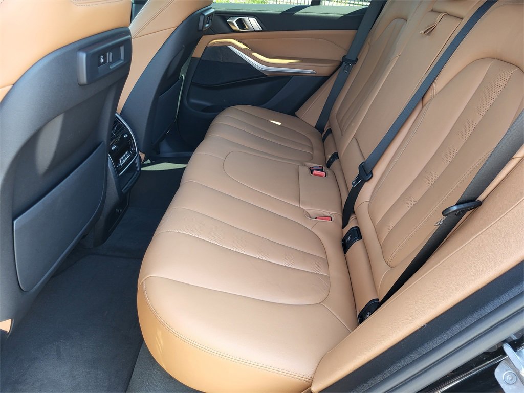 Used 2022 BMW X5 xDrive40i w/ Premium Package image 13