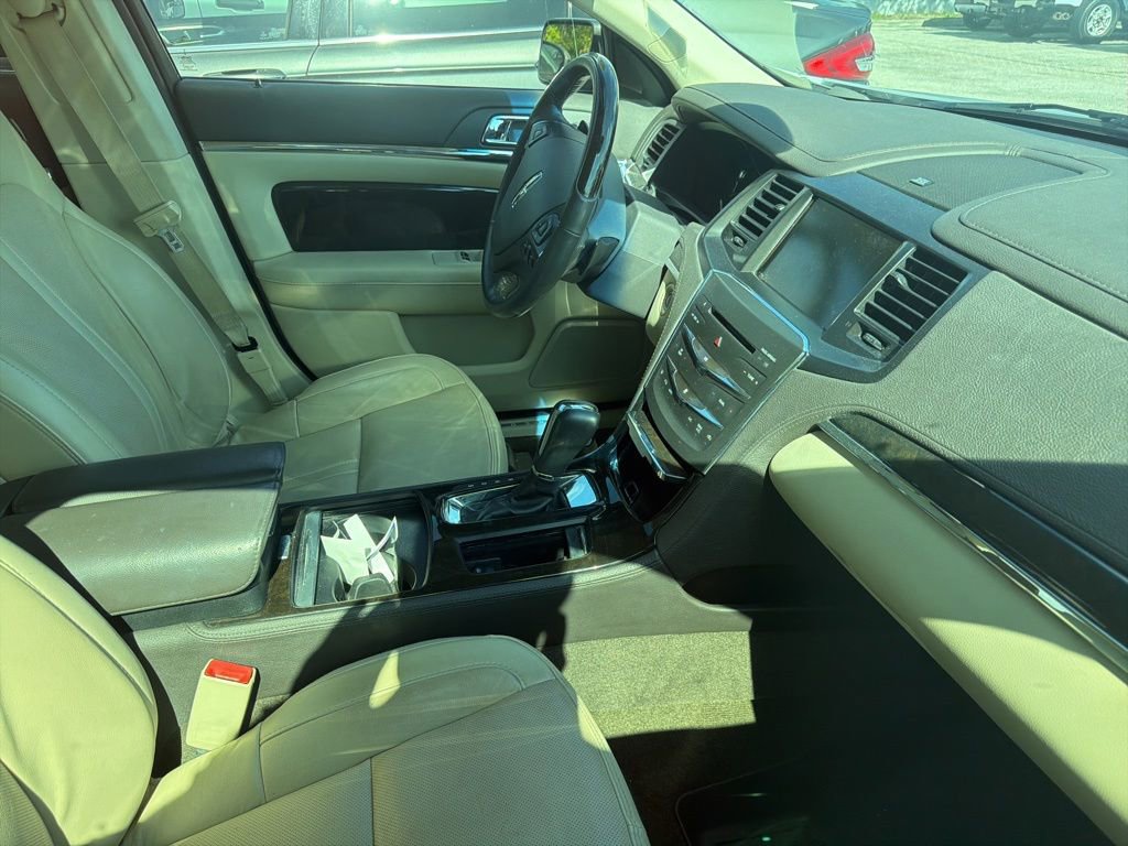 Used 2015 Lincoln MKS w/ Equipment Group 101A FWD image 7