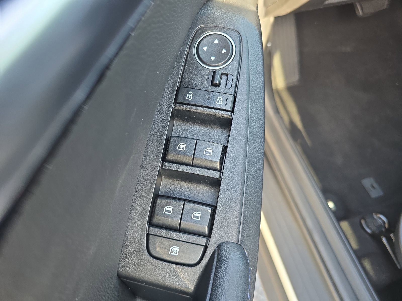 Used 2023 Kia Seltos S w/ Navigation Package image 14