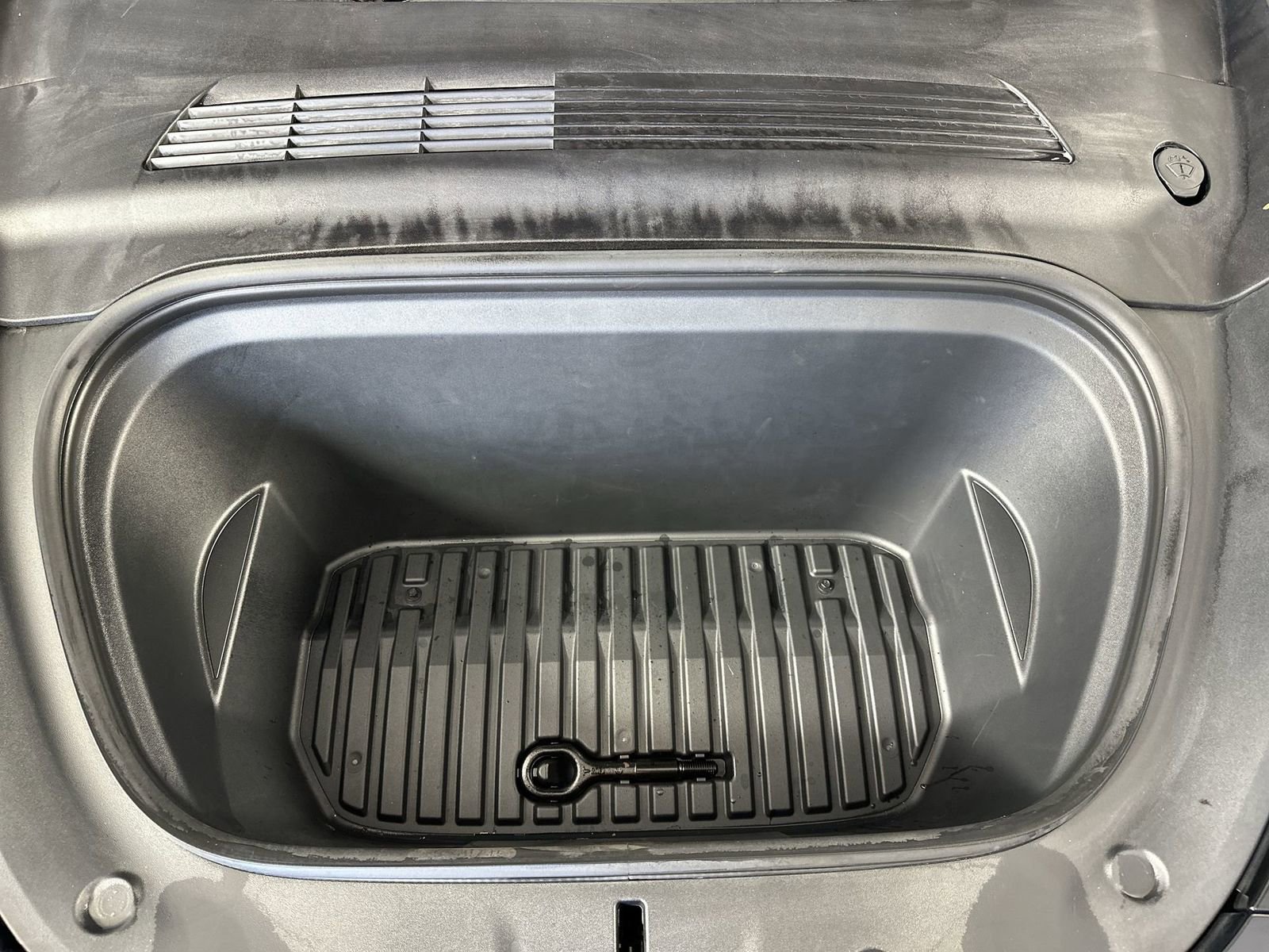 Used 2021 Tesla Model Y Long Range image 28