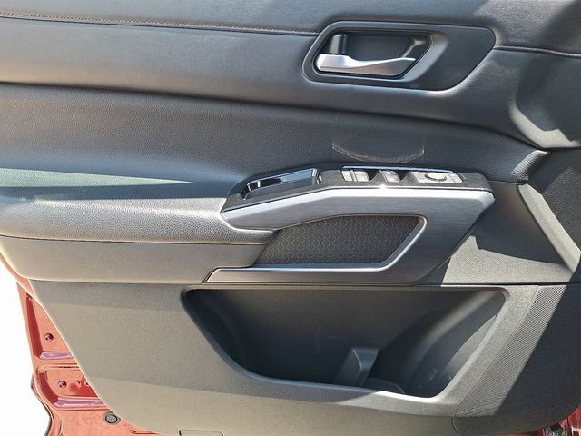 Used 2023 Nissan Pathfinder SL AWD/4WD image 13