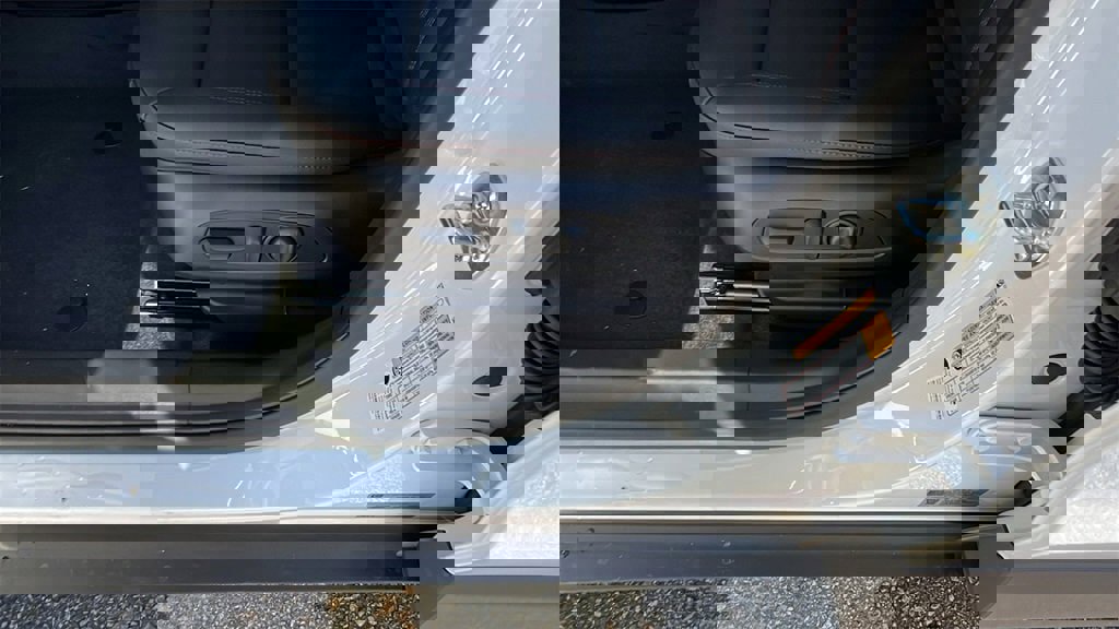 New 2026 Chevrolet Trax RS w/ Sunroof Package image 14